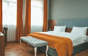 Palm Hotel