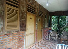 Tangkahan Inn