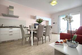 Apt Aurora Ristola