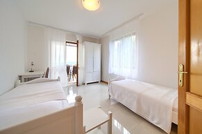 Apartments Loncar
