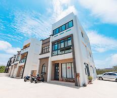 Hello Inn - Hostel
