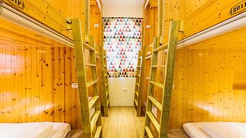 Hello Inn - Hostel