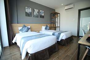 Kingsales Hotel
