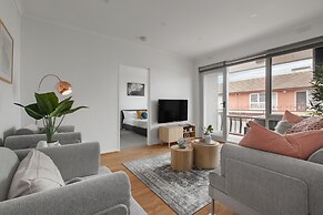 Heart of Ormond Apartment  by Ready Set Host