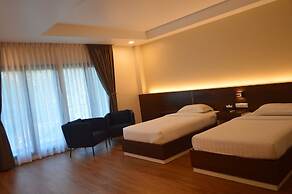 Airport Avenue Hotel
