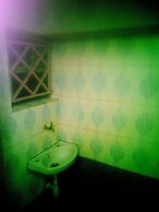 Damuku Guest House