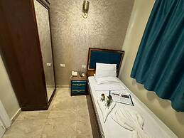 Golden Palace Hotel