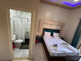 Golden Palace Hotel