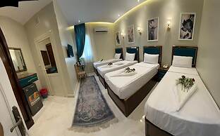Golden Palace Hotel