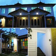 Multaqa Suite & Residence