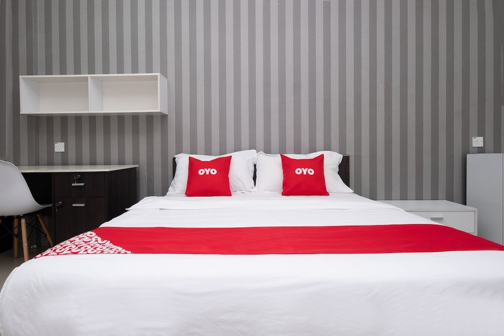 OYO 90054 Summer Inn