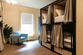 QBEDS Hostel