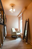 QBEDS Hostel