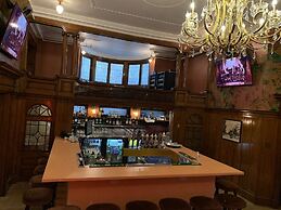 QBEDS Hostel