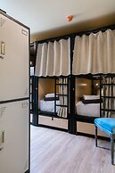 QBEDS Hostel