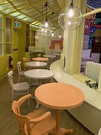 QBEDS Hostel