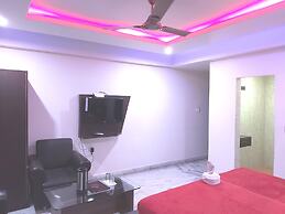 Neelam Palace Hotel