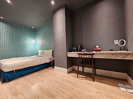Modern Inn