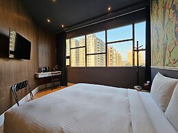 Modern Inn