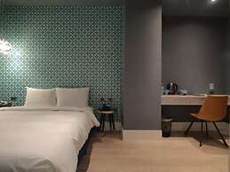 Modern Inn