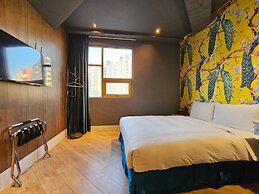 Modern Inn