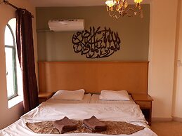 Moab Land Hotel