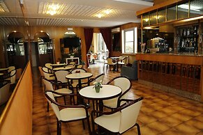Hotel Villa Dina