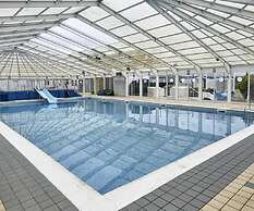 Caravan - Sleeps 8 - Pets Ok - Parking - Site Pool