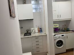 House and Rooms in Lisbon