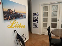 House and Rooms in Lisbon
