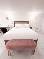 The Hadley Hotel
