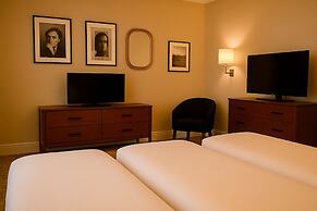 The Hadley Hotel