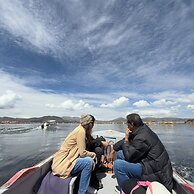 Hotel Titicaca Dora
