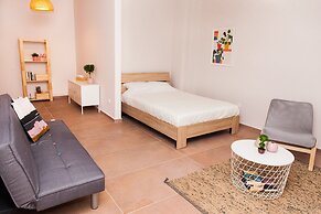 Cozy Studio Athens Downtown - Sleeps 3