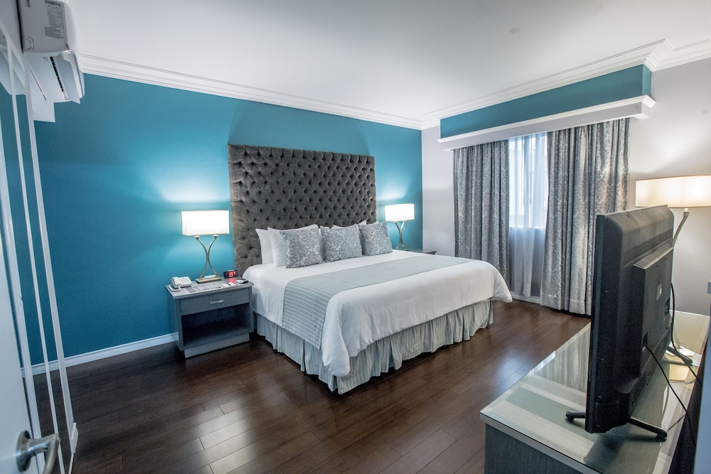Hotel Plaza de Oro