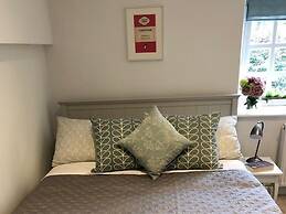 The Cottage, Lower St, West Chinnock