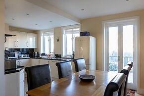 Central Dartmouth Townhouse