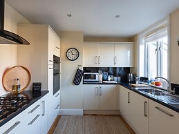 Central Dartmouth Townhouse