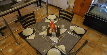 Maxoil Hotel