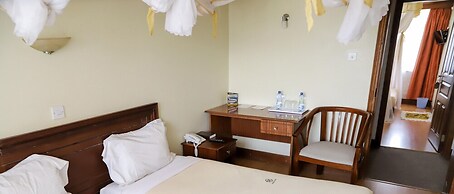 Maxoil Hotel