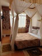 Maxoil Hotel