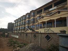 Summer Springs Hotel