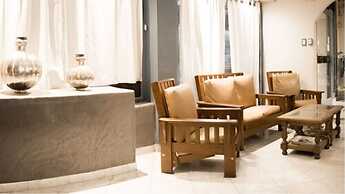 Once Plaza Hotel