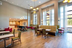 Hampton Inn & Suites by Hilton Edmonton St. Albert
