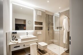 Primera Apartments