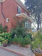 Nicklin House