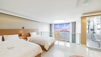 Namhae Lounge 32 Resort A