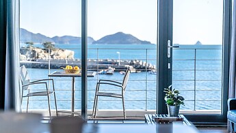 Namhae Lounge 32 Resort B