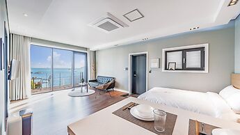 Namhae Lounge 32 Resort C