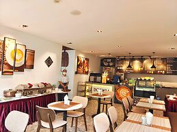 Le Botum Hotel